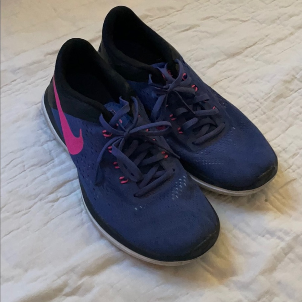 Nike flex 2016 run size 9